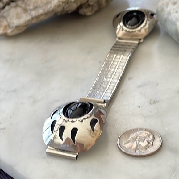 SOLD Native American Onyx Navajo Vintage Watch Tips signed by Teddy Goodluck - Picture 3 of 13